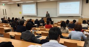 報道関係や都庁職員も学ぶ人気五輪講座講師の原体験