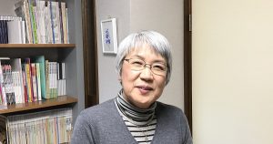 この分野の第一人者でありながら穏やかな人柄。装いの価値と意味を語る岩波君代先生