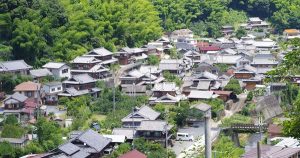 地域創生の道を探るには