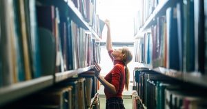 海外では大事な本は大学の中央図書館に収められ、理系の学生も哲学や歴史の本を手に取る機会がある