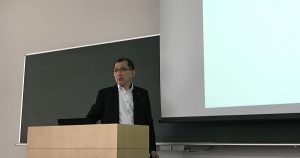 ファイナンシャル・プランナーの志村直隆先生　講座風景