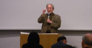 明治大学名誉教授・越智道雄先生　講座風景